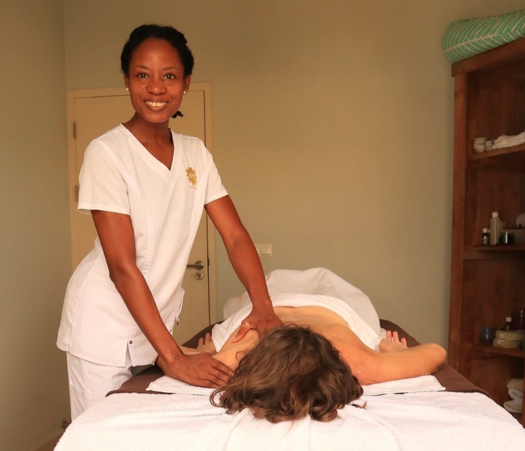 Syreal – Holistic Therapist